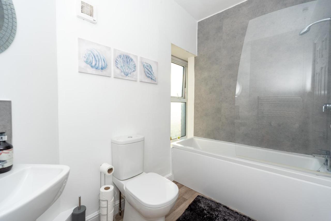 Sea Views Modern Two Bedroom Apartment Lowestoft Exteriör bild